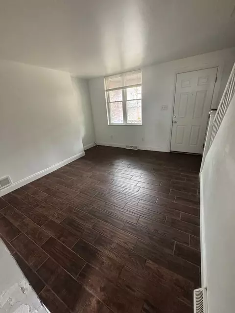 415 Sweetbriar St, Pittsburgh, PA 15211