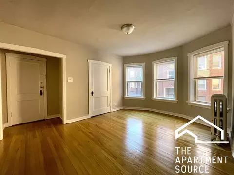 4025 W Melrose St #2E, Chicago, IL 60641