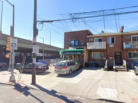 50-58 48th St #R, New York, NY 11377