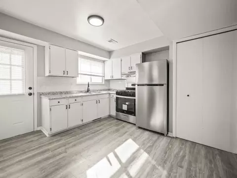 32966 Truman Rd, Rockwood, MI 48173