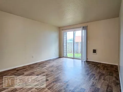 20125 SW Tualatin Valley Hwy #19, Aloha, OR 97003