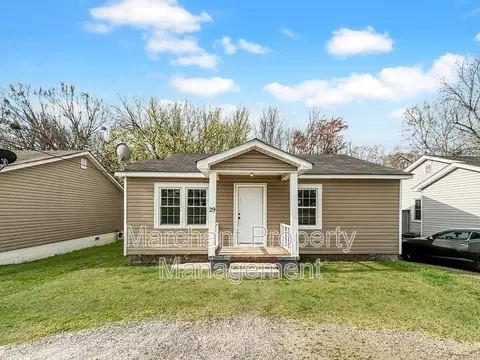 29 Agnew Rd, Greenville, SC 29611