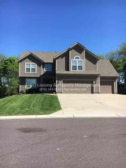 2116 SW Eyrie Rd, Lees Summit, MO 64082