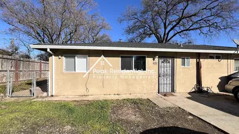 5912 Del Campo Ln, Carmichael, CA 95608