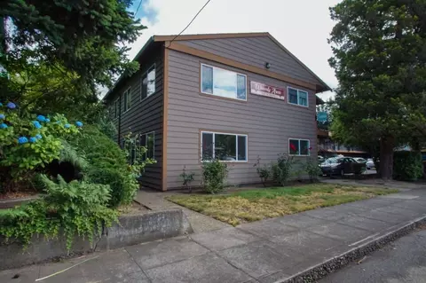 3725 SE Rhine St #B2, Portland, OR 97202