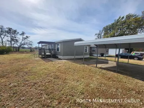 121 NE Coachlight Dr #121, Topeka, KS 66617