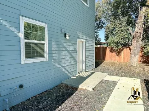 3617 6th Ave #DOWNSTAIRS, Sacramento, CA 95817