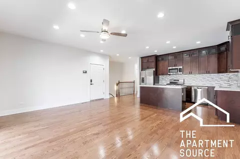 3329 N Avers Ave #1S, Chicago, IL 60618