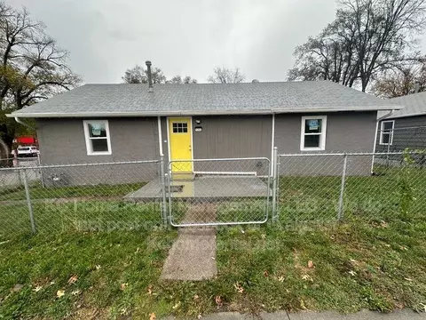 1200 E 23rd St S, Independence, MO 64055