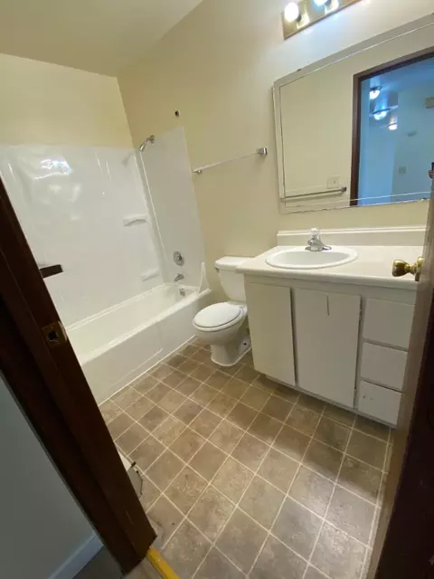 13218 Ambaum Blvd SW, Burien, WA 98146