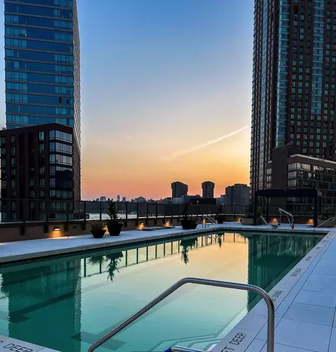 52-55 2nd St #3210, Long Island City, NY 11101