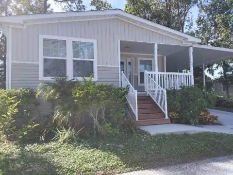 25 Red Coach Ct, Daytona Beach, FL 32119