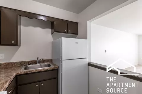 7300 W North Ave #5E, Elmwood Park, IL 60707