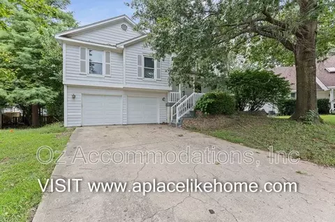 15813 N Water St, Olathe, KS 66061