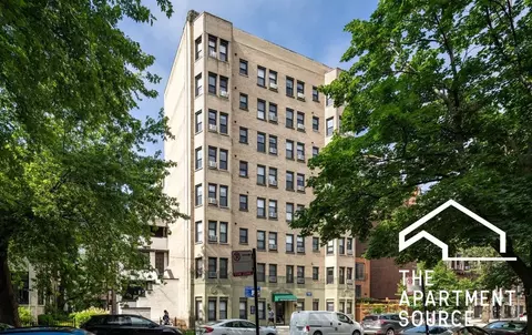 550 W Arlington Pl #507, Chicago, IL 60614