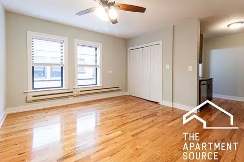 821 W Cornelia Ave #317, Chicago, IL 60657