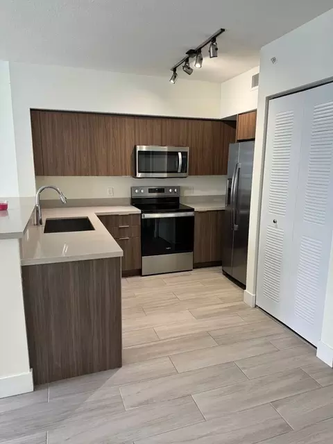 1247 NW 9th Ave #A8, Miami, FL 33136
