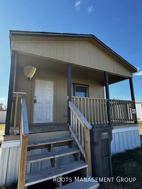 1010 Reservation Rd #H40, Hays, KS 67601