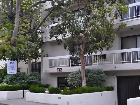 132 S Clark Dr, Los Angeles, CA 90048