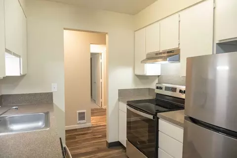 1847 NE Schuyler St, Portland, OR 97212