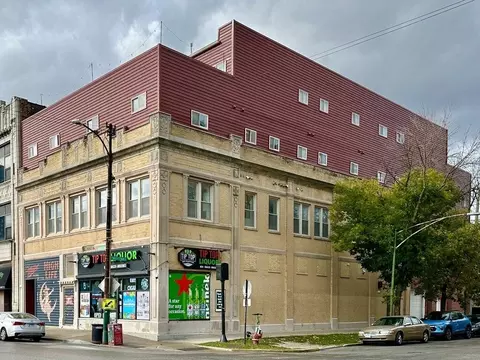 2700 W North Ave #207, Chicago, IL 60647