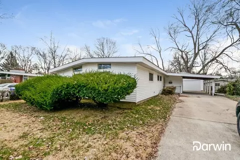 880 Robinwood Dr, Florissant, MO 63033