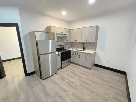 11 Thomas St #2B3B4C, Newark, NJ 07114
