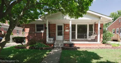 31532 Taylor St, Wayne, MI 48184