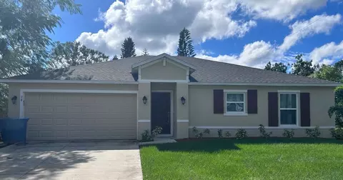 988 Pace Dr NW, Palm Bay, FL 32907