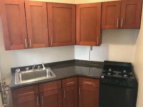 27 Walbridge St, Brookline, MA 02134