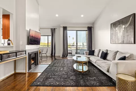 Rochester Cir, Los Angeles, CA 90018