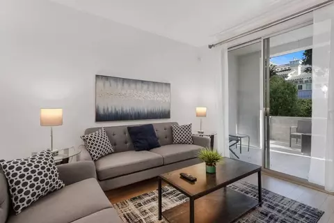 W Bluff Creek Dr, Los Angeles, CA 90094