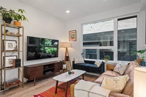 10 Th Ave E #1035863P, Seattle, WA 98102