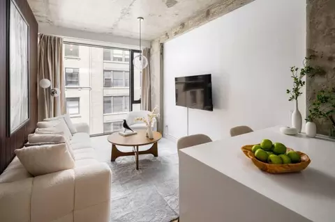 W 27th St, New York, NY 10001