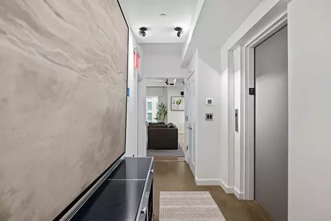 e houston st, New York, NY 10012