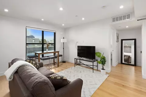 Julian Ave, San Francisco, CA 94103