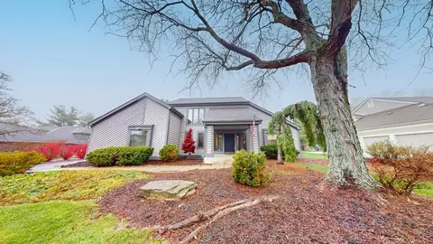 5790 Rushwood Dr, Dublin, OH 43017