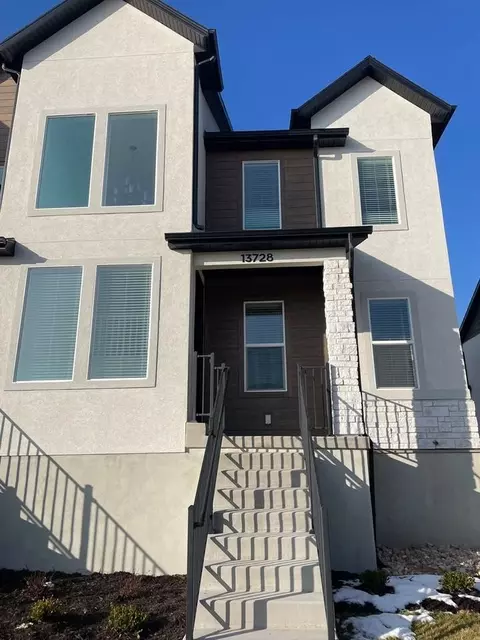 13728 S Devers Dr, Riverton, UT 84065