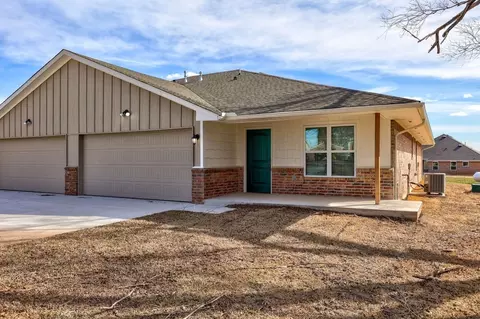 3290 Cemetery Rd, Noble, OK 73068