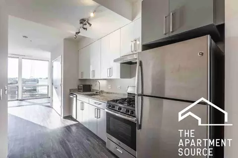 2340 N California Ave #405, Chicago, IL 60647