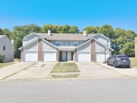 2115 Highridge Dr #B, Pleasant Hill, MO 64080