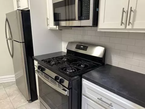 93 Fairview Ave #A8, Jersey City, NJ 07304