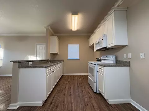 8905 Davis Rd, Stockton, CA 95209