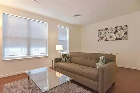 E Pier Dr, Boston, MA 02128
