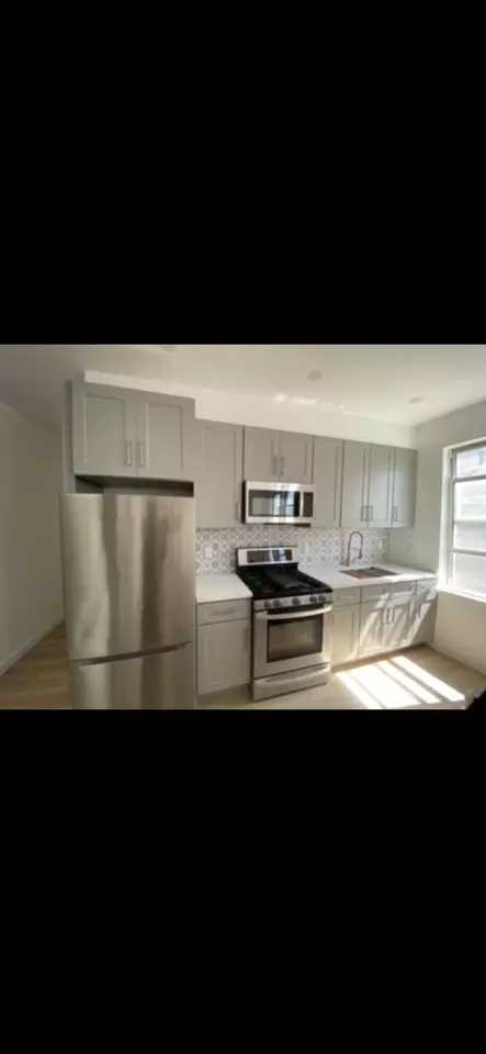 2719 W 16th St #3, Brooklyn, NY 11224