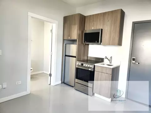 4700 N Racine Ave #211, Chicago, IL 60640
