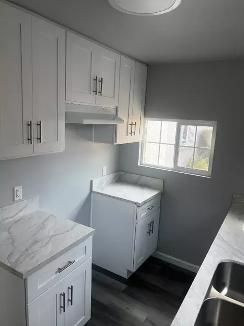 427 E 98th St #1-4, Los Angeles, CA 90003