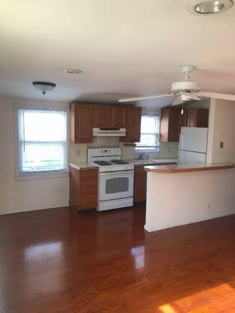76 Cornwell Ave #2, Williston Park, NY 11596