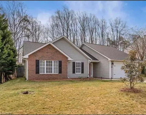 5808 River Glen Dr, Greensboro, NC 27455