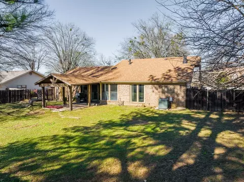 2708 Roxbury Ln, Fort Smith, AR 72908